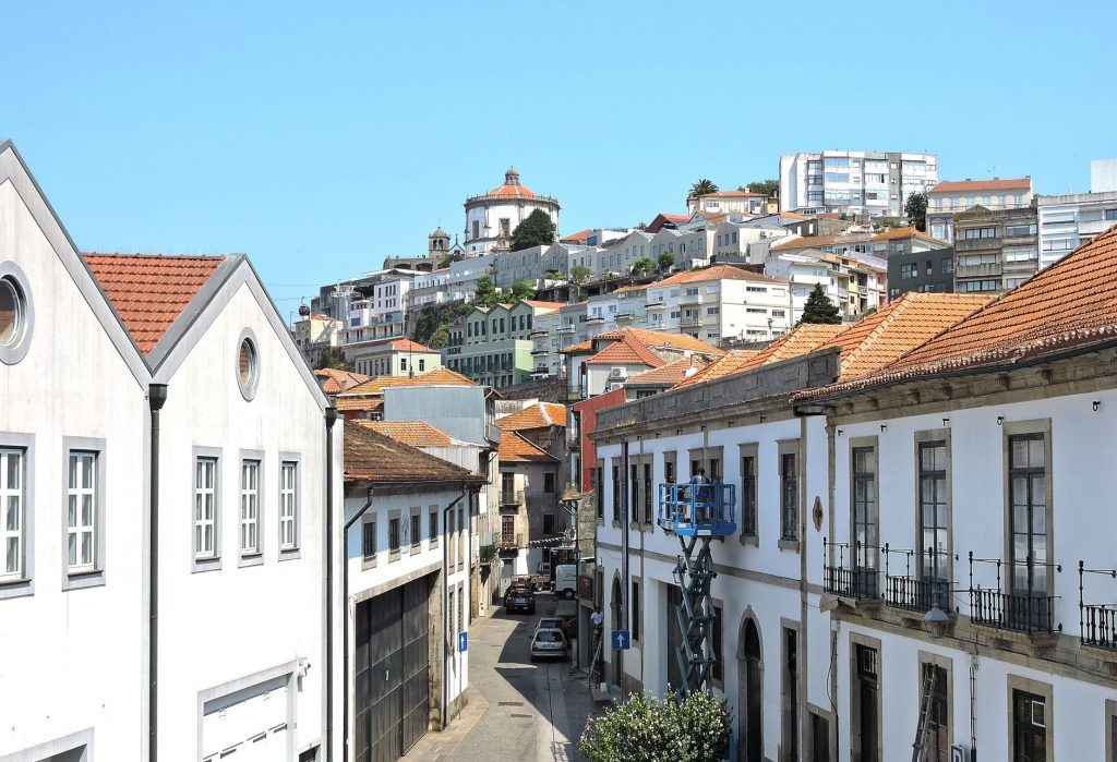Remodelação e construção civil em Portugal: studio porto acabamentos finos bertioga | Foto Pexels: Carlos Fernando Caupers